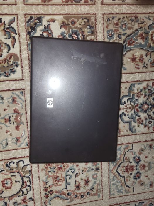 Старенький ноутбук