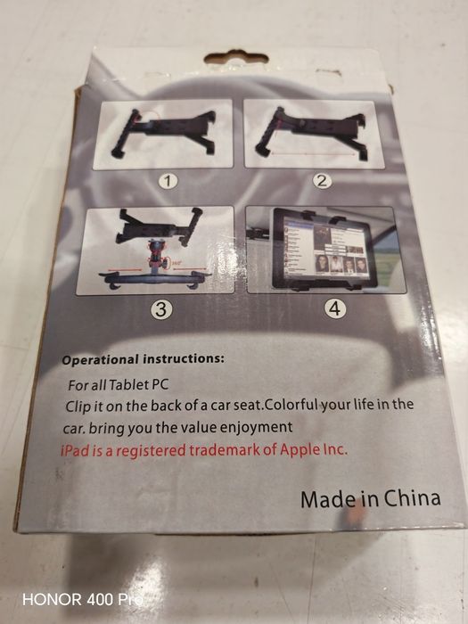 Продавам две стойки за таблет за задна седалка