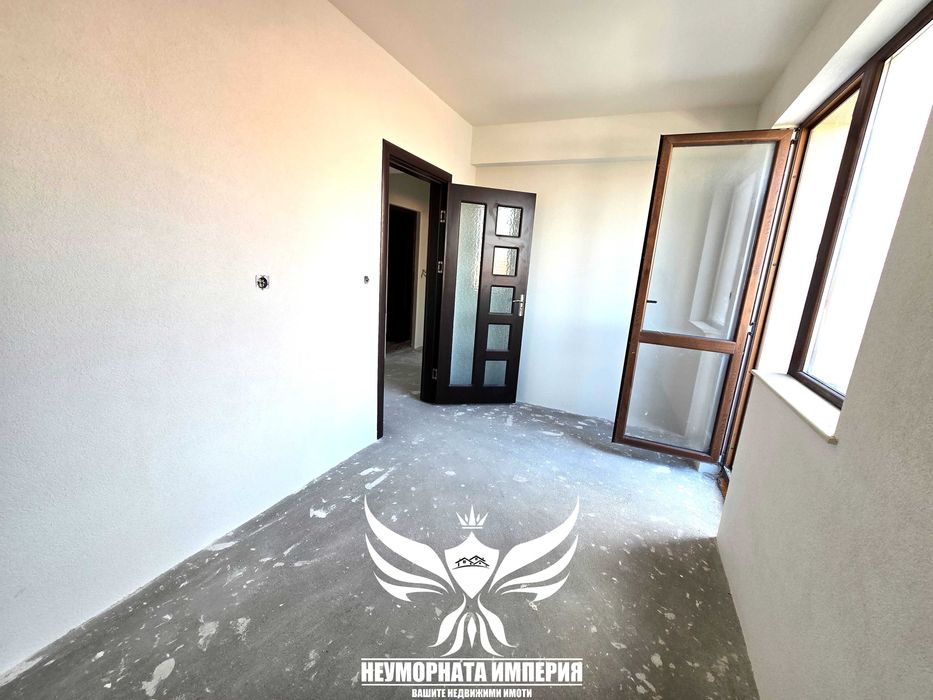 Продавам нов тристаен 81кв.м. на трети етаж в гр.Асеновград, квартал Баба Тонка