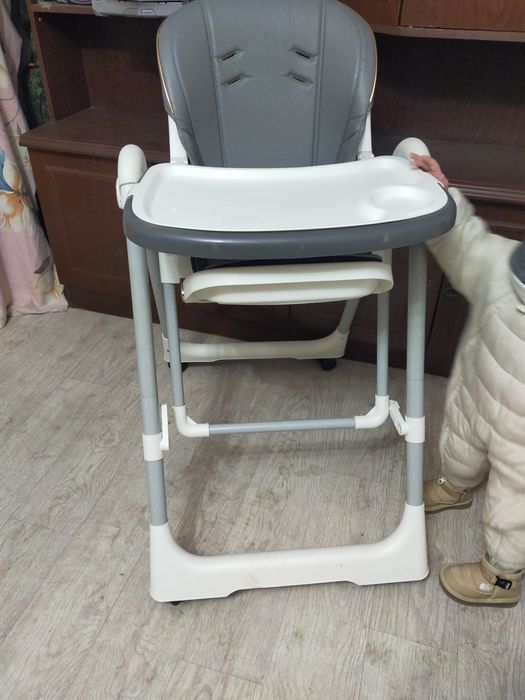 Детский стульчик, в хорошем состояний.