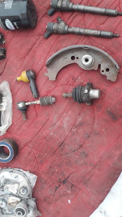 Продам запчасти новые может кому надо