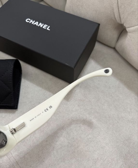 Солнцезащитные очки Шанель