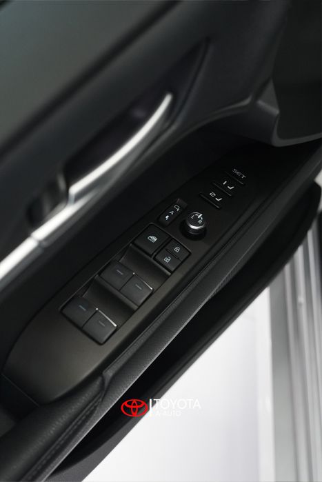 Toyota Camry Hybrid Prestige H1 Japan