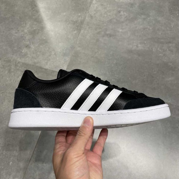 Мъжки маратонки   ADIDAS GRAND COURT SE  Оригинални   EU40 - 46 2/3
