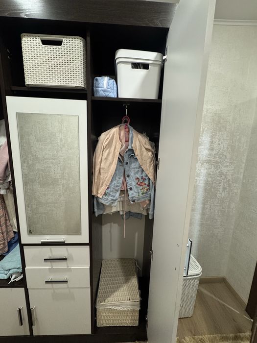 Продам шкаф для прихожей