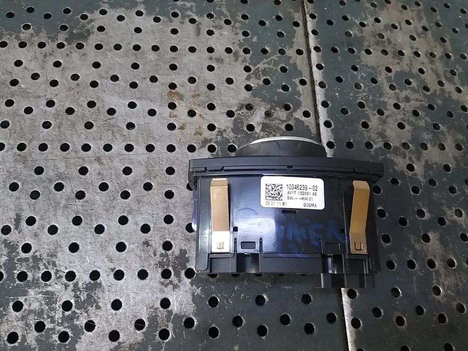 Bloc lumini ford transit courier c4a 1034623902 av1t13d061ae