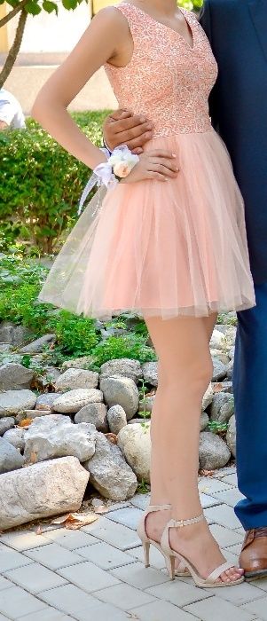 Официална рокля размер S