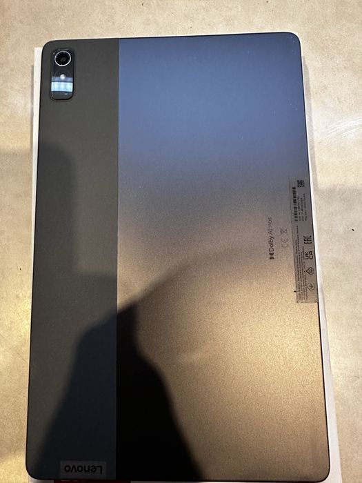 Продавам таблет Lenovo Tab P11