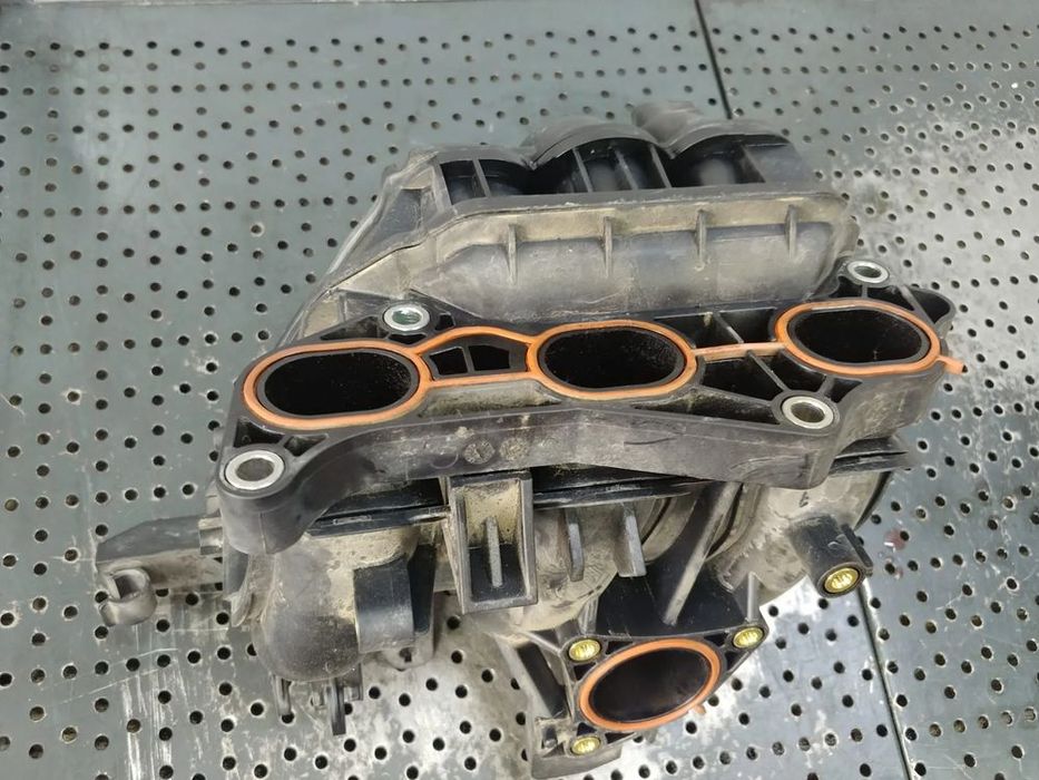 Galerie admisie toyota yaris 1.0b 1kr-b52 17120-0q040