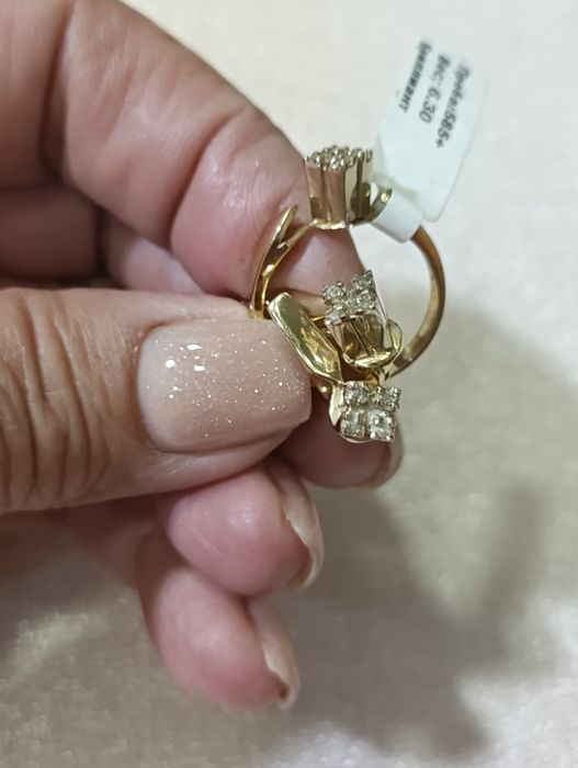 Золотой комплект с бриллиантами