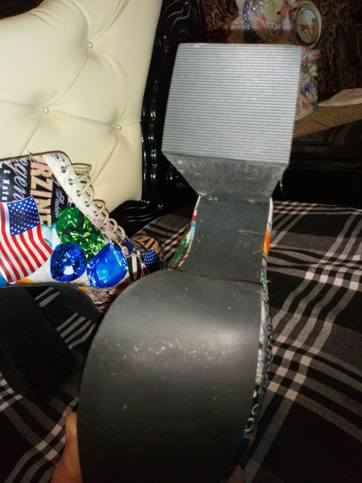 Продам обувь ботильоны 39-40р