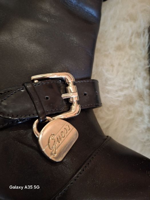 Елегантни оригинални ботушки  Guess за дамите с малко краче