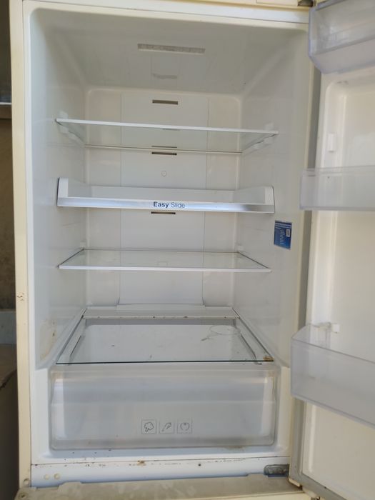 Холодильник SAMSUNG