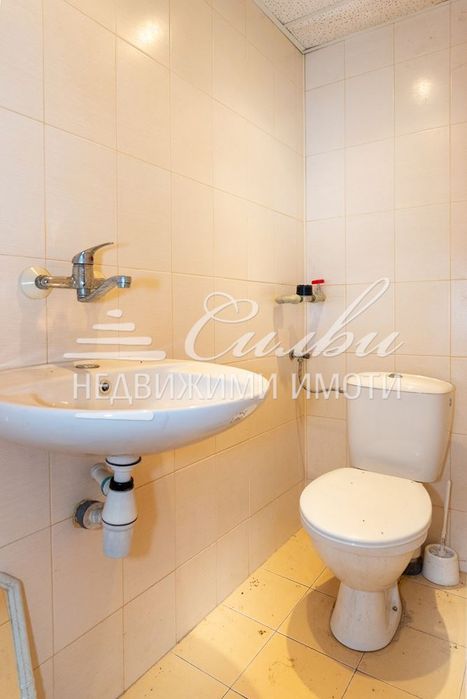 Продава се МАГАЗИН в централната част на града