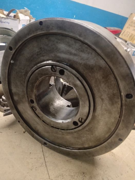 Продам токарный патрон ф.315