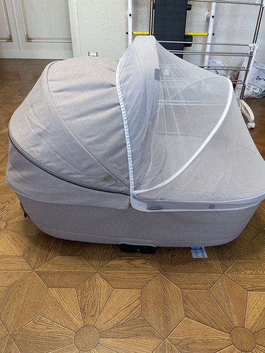 Inglesina Aptica люлька