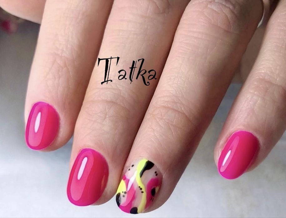 Маникюр,педикюр, наращивание ногтей.  Центр