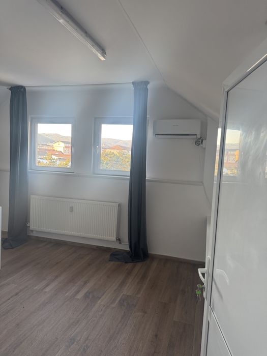Spatii birouri in cladire Business / AC/ fibra / balcon - zona Dovali