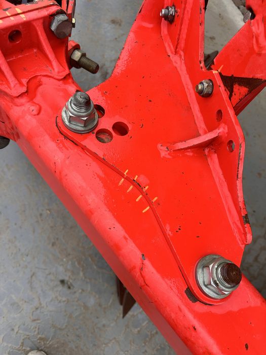 Piese//-/. Plug Huard Gregoire Besson . 3-4 brazde . Piese plug