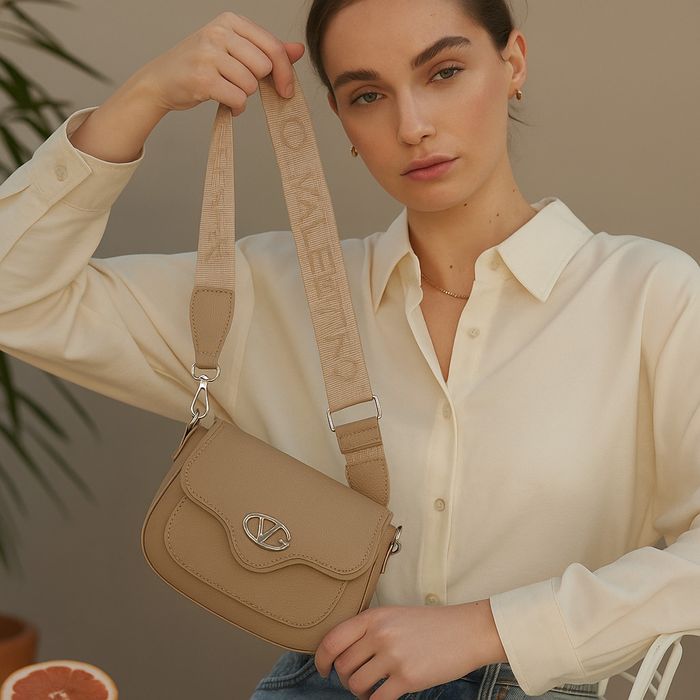 Ежедневна дамска чанта с регулируема дръжка