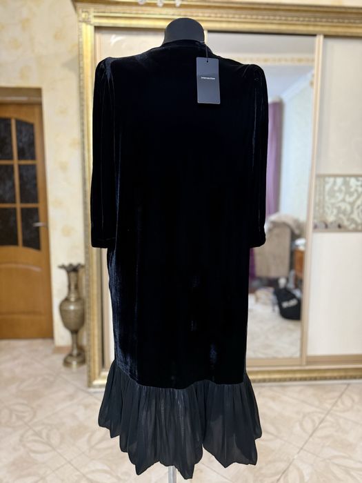 Платье бархатное