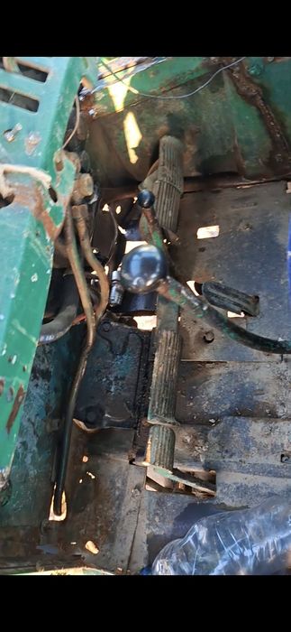 T_40 traktori sotiladi