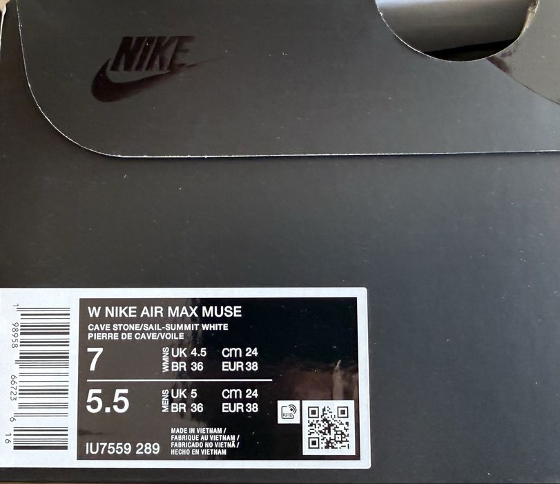 Nike Air Max Muse ОРИГИНАЛНИ дамски маратонки 38,5/39/40