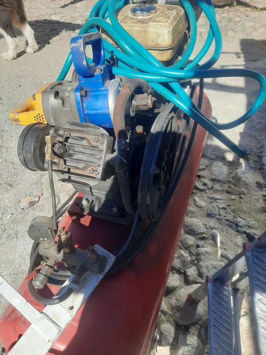 Compresor pe benzină mobil