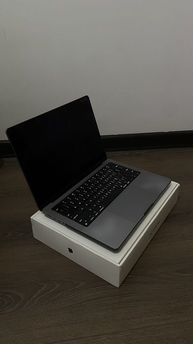 MacBook Pro 14 M1 Pro 16/512 срочно