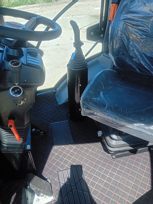 Vand BuldoExcavator NOU 38500 euro