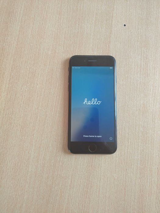 Телефон айфон, работещ