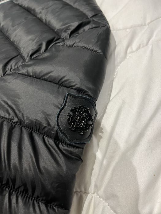 Яке Roberto Cavalli