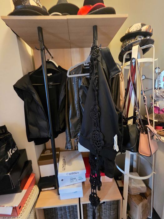 Mobilier servante, pantofare, masa de bucatarie