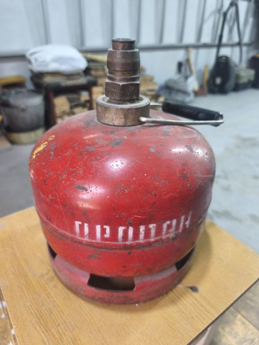 Продам газовый балон 5 литров.