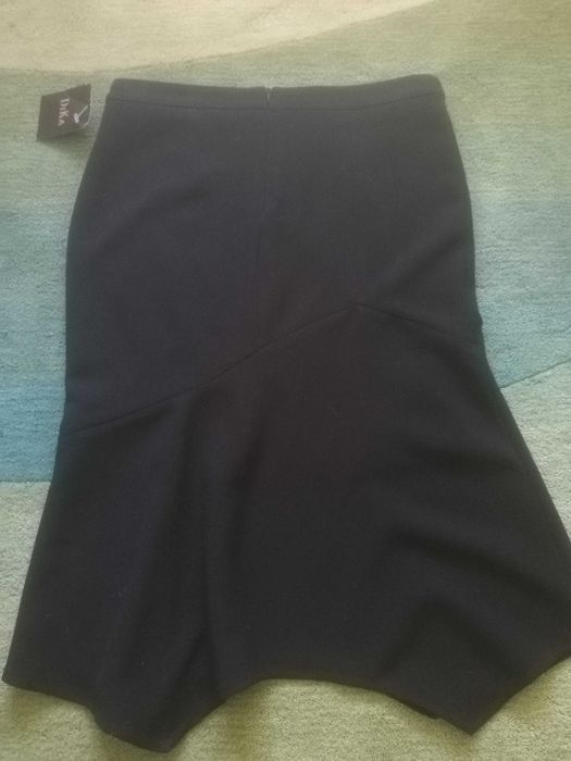 Черна пола DiKa нова, 34 размер
