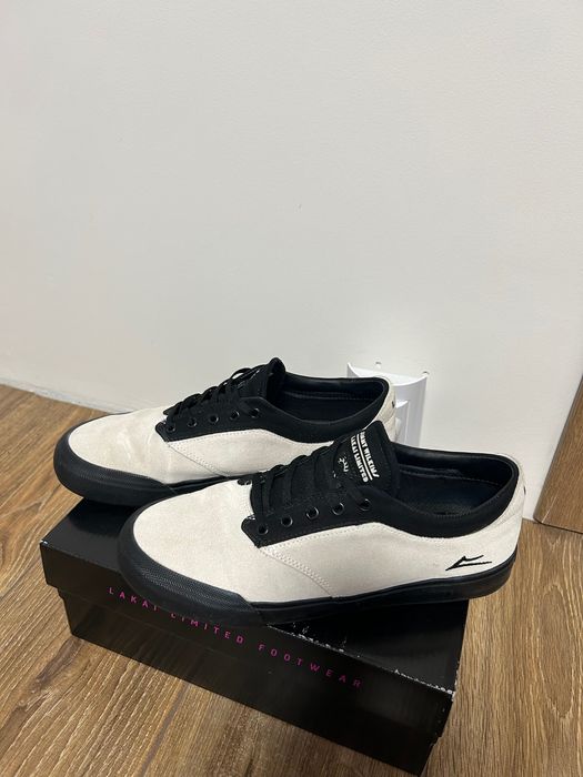 Велурени кецове Lakai