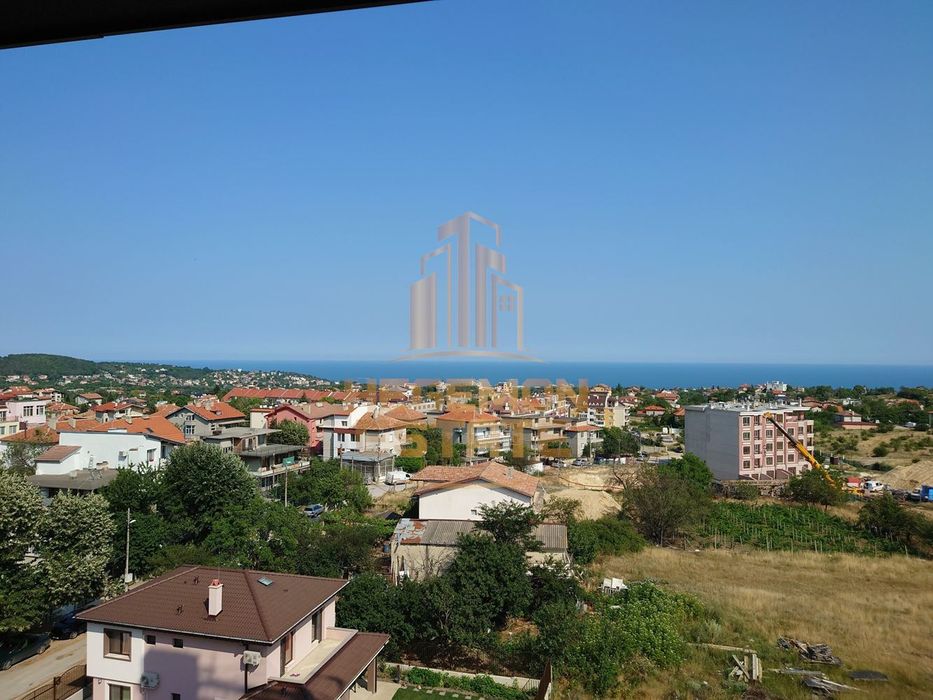 Продава се Тристаен апартамент в Варна, Виница - 129 кв.м за 1881 €/кв.м - Снимка #2