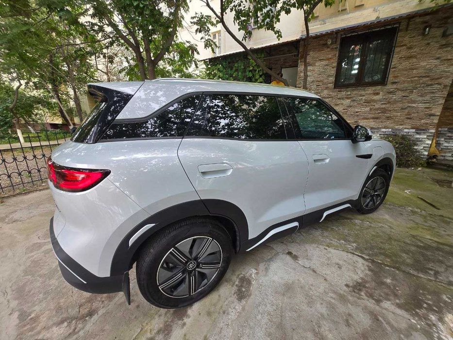Byd yuan up 3 позиция HEADUP