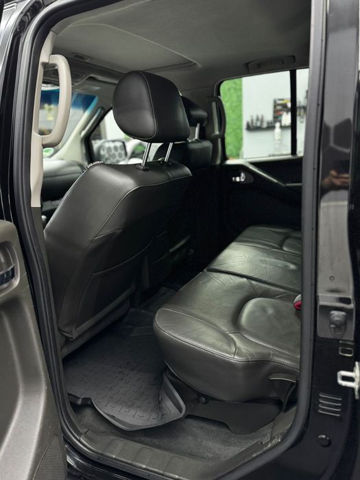 Nissan Navara 4D 2008