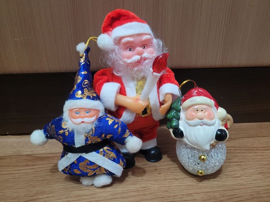 Игрушки Дед морозы и Снеговик