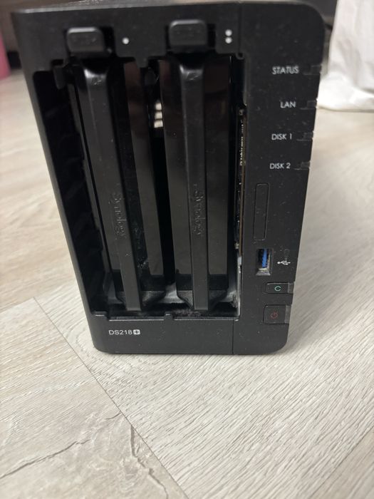 Synology DS218+ (4 GB RAM), без дисков