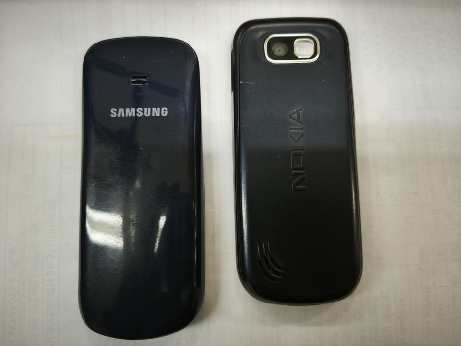 Продавам стари телефони 15евро/бр.