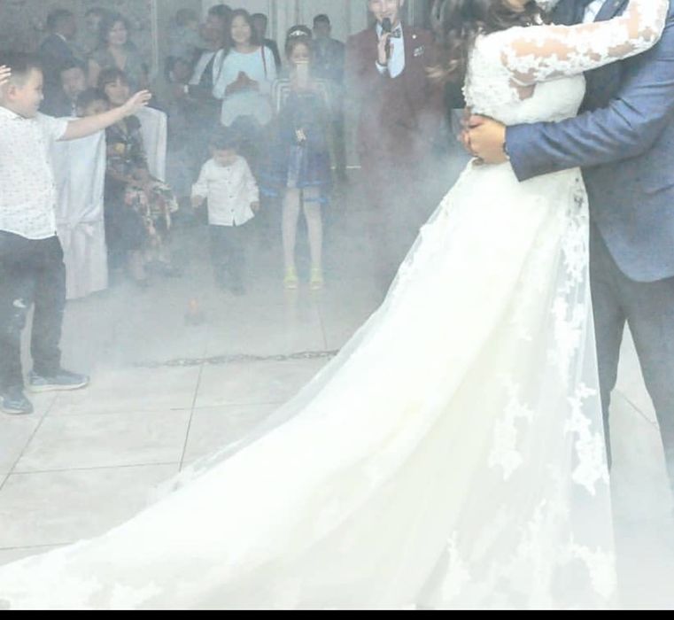 Шикарное свадебное платье