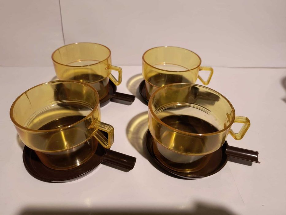 Туристически сервиз за чай и кафе