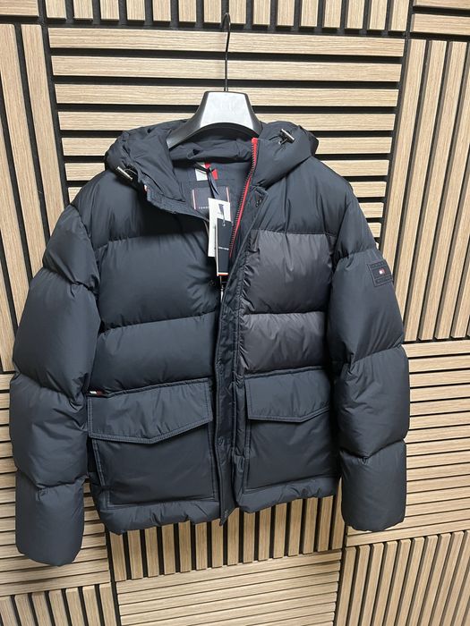 Tommy Hilfiger : Ново зимно яке размер М / Оригинал