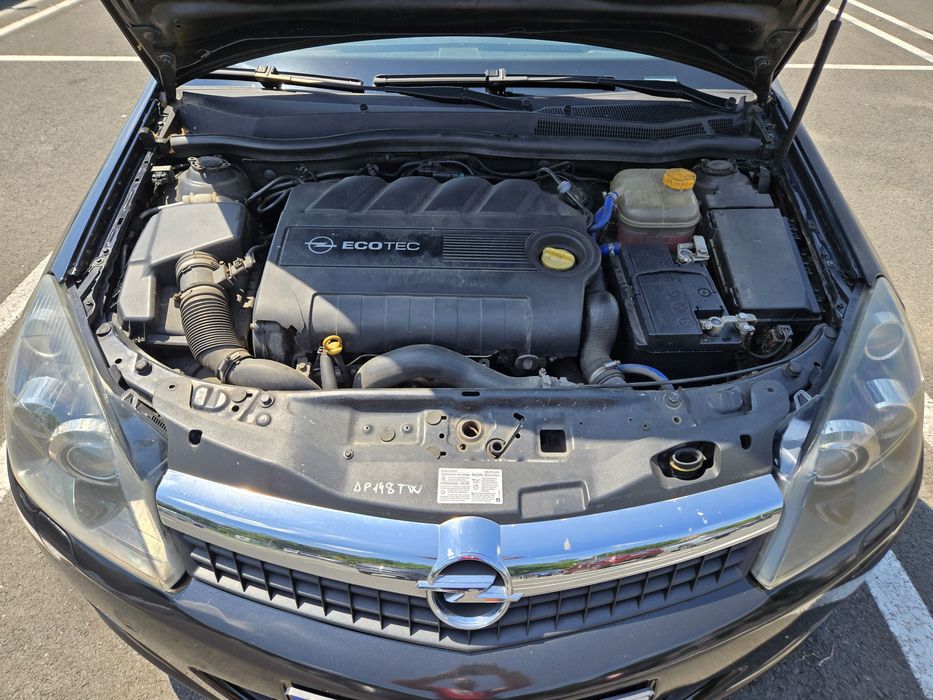 Opel Astra GTC 1.9 CDTI 150 CP Xenon Buton Sport 6 Trepte Propietar