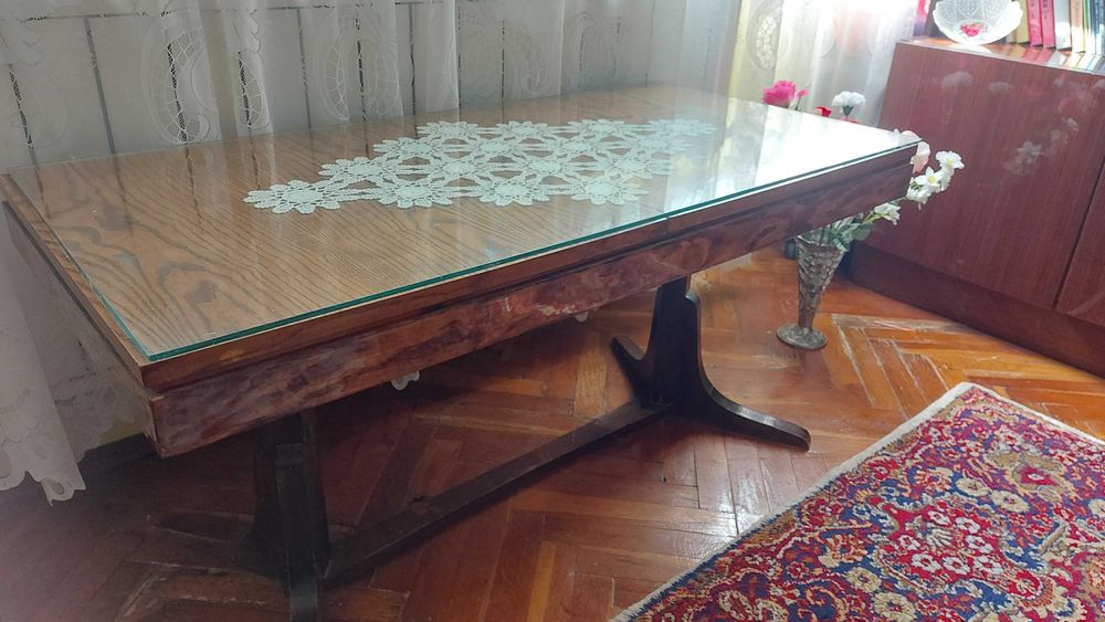 Диван и маса за хол / кухня