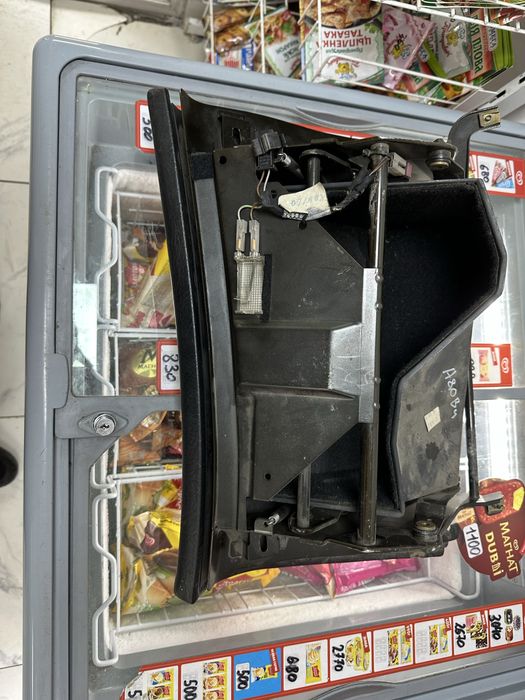 Продам бардачек на ауди 80б4