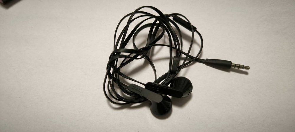 Sony Walkman NWZ-B172F MP3 Player, 2GB – Radio FM, USB direct + căști