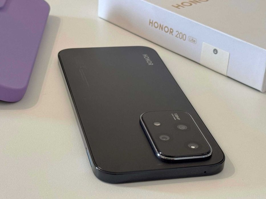Бартер! Като НОВ! Honor 200 Lite Midnight Black (Черен)